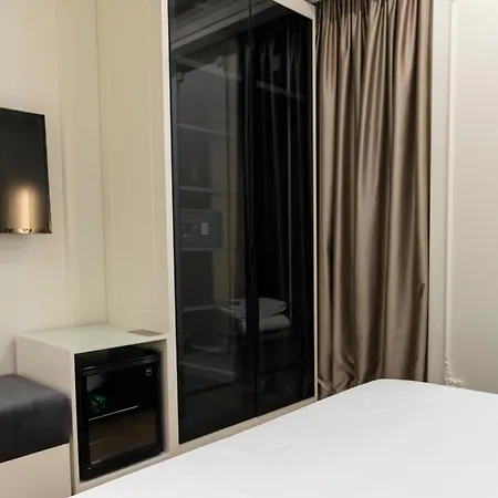 Hotel Adore Boutique 4*